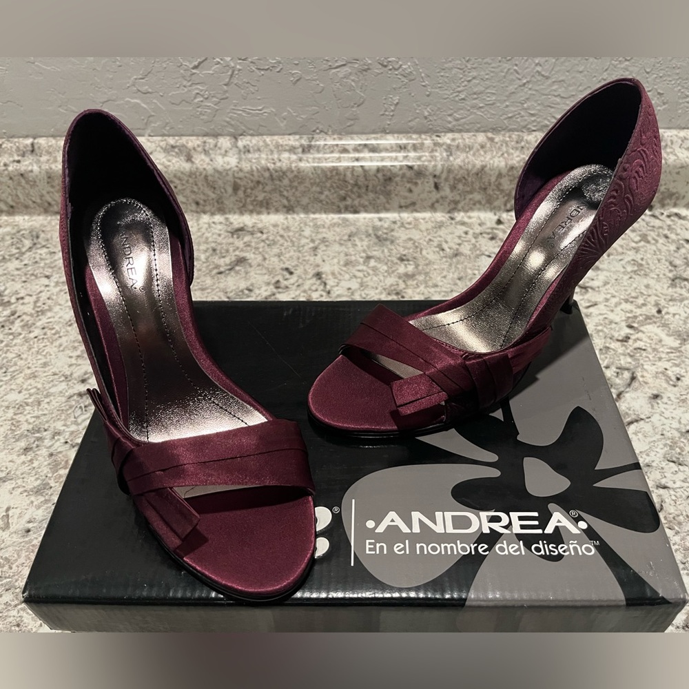 ANDREA 7.5 Satin Purple Raz Heels